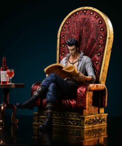 One Piece Brain Hole Studios Dracule Mihawk Sitting Resin Statue