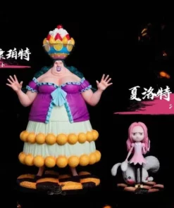 One Piece Black Studio Compote and Anana Resin Statue